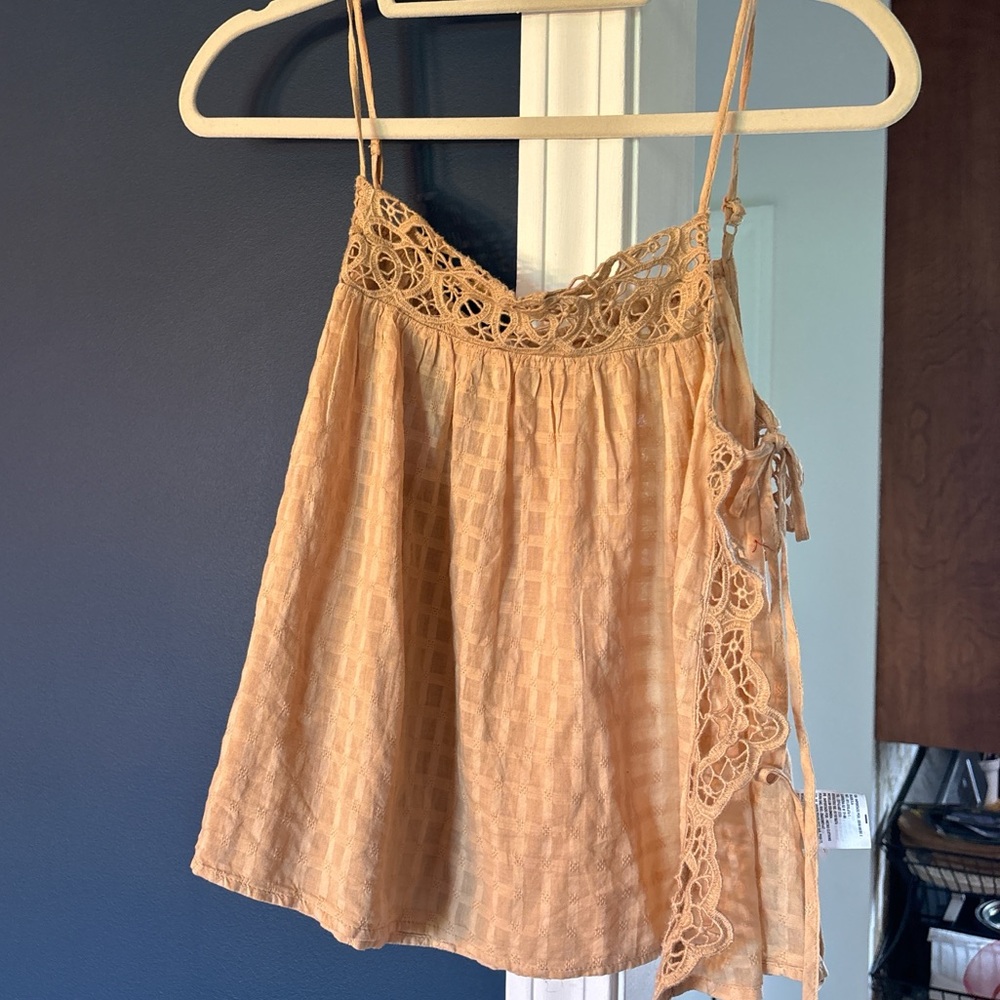 NWOT American eagle top with open tie sides
